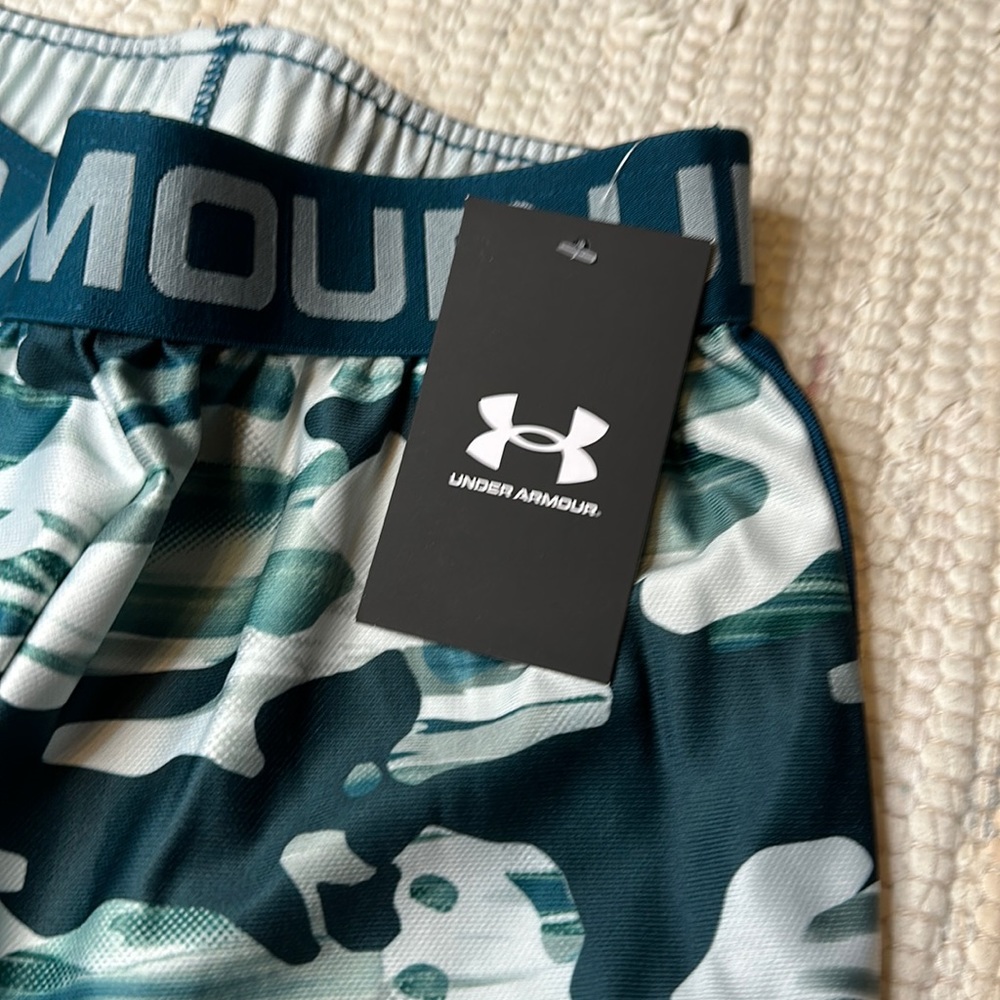 Youth Under Amour Girls Loose Fit Shorts Green Camo  L NWT - Picture 4 of 7